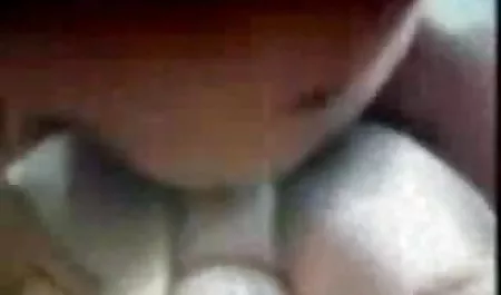 स्टॉकिंग्स सेक्स पिक्चर हिंदी में टिटि परिपक्व अमांडा अपने युवा बेटे की पुरानी प्रेमिका को चोदती है
