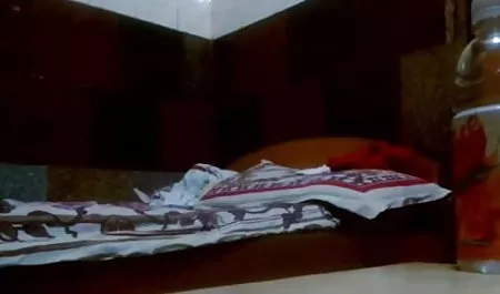 रूसी ब्लू मूवी सेक्सी इंडियन एक कंडोम में गड़बड़
