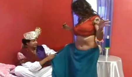 दोस्तों को दोनों छेदों में फुल हिंदी सेक्सी फिल्म एक साथ प्रवेश की व्यवस्था करनी होगी