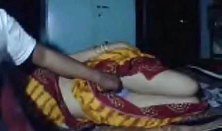 एक बड़ा मुर्गा हिंदी फिल्म हिंदी फिल्म सेक्सी के साथ परिपक्व आदमी एक सेक्सी डिजाइनर को शुक्राणु खिलाया