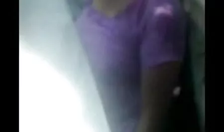 सींग का कुतिया सोफे पर उसके कमीने के लिए मुर्गा पिक्चर वीडियो में सेक्सी बेकार है