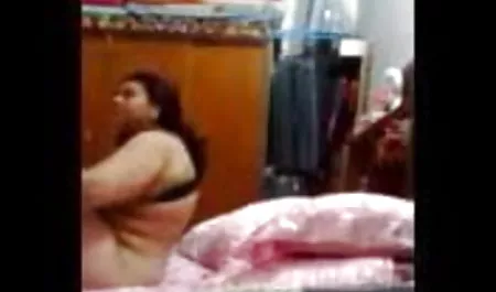 अपनी माँ को सेक्सी में हिंदी मूवी संतुष्ट किया