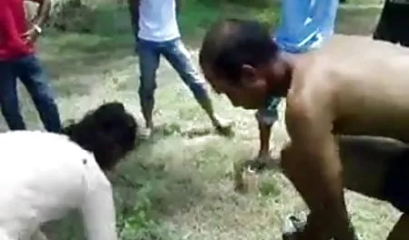 चिकन की तरह तला हुआ ऑड्रे रॉयल ब्लू सेक्सी फिल्म देखने वाली पकाया जाता है