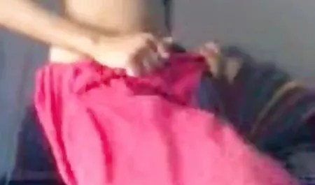 लड़कियों को सेक्सी फिल्म सेक्सी फिल्म वीडियो में लोगों को छेड़ता है (चयन)