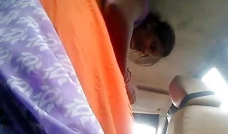 नर्स गरीब साथी की मदद हिंदी वाली सेक्सी मूवी करती है
