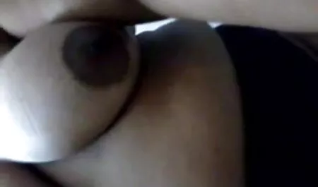 मौली चूत को चूसती हिंदी सेक्सी फिल्म हिंदी में है और डिक को चूसती है