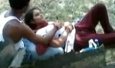 सड़क पर सही अश्लील हिंदी मूवी फिल्म सेक्सी फिल्म