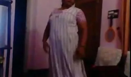 आबनूस गुदा में एक परिपक्व महिला गड़बड़ बफ हिंदी फिल्म सेक्सी कर दिया