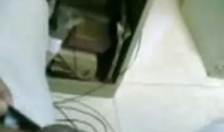 परिपक्व दोस्त सेक्सी मेलिसा मूर की मीठी हिंदी कॉमेडी सेक्सी मूवी बिल्ली चाटना