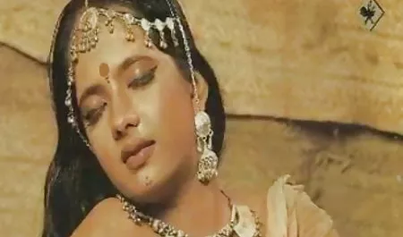 पेड़ों हिंदी पिक्चर फिल्म सेक्सी के बीच अनैतिक कब्जा