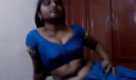 मैंने एक ब्लू मूवी सेक्सी इंडियन त्रिगुट पर फैसला किया