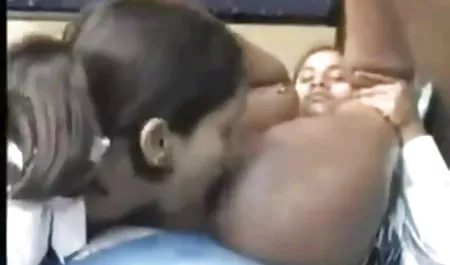चेसिस के साथ शांत सेक्स सेक्सी फिल्म वीडियो पर