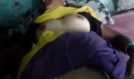 संचिका हिजड़ा हार्ड एक बिंदु में एक आदमी fucks और एक सेक्सी फिल्म वीडियो उस पर cums