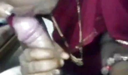 प्यारा खाल उधेड़नेवाला गुदा में हिंदी सेक्सी फिल्म कॉमेडी गड़बड़ हो जाता है