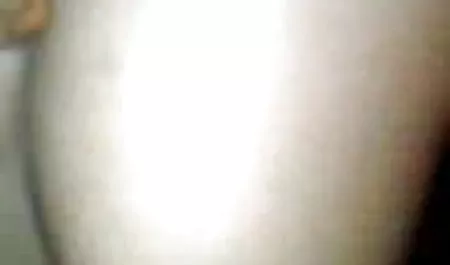 लॉकर सेक्सी फिल्म दिखाई वीडियो रूम में खींचता है