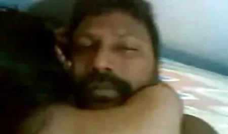 एक काले रंग ब्लू मूवी सेक्सी इंडियन के अजनबी से एक उभड़ा हुआ फूहड़ घाव