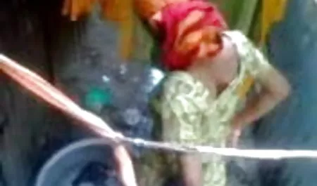 परिपक्व depraved आदमी गुदा सेक्स में दो आराध्य सेक्सी हिंदी में पिक्चर लड़कियां गड़बड़ कर दिया