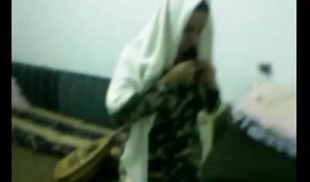गोरी बेब Kaylo Lyons के साथ सेक्सी फिल्म देखने वाला सुबह डॉल्बी स्वीटहार्ट