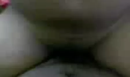 एक आदमी ने एक युवा वेश्या नाओमी वुड्स की सेवाओं सेक्स सेक्स पिक्चर का आदेश दिया