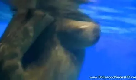 सभी छेदों सेक्सी पिक्चर दिखाओ वीडियो में कमबख्त के रूप में एक असाधारण उपहार