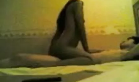 एक रूसी युवा महिला के वीडियो में हिंदी सेक्सी फिल्म साथ सेक्स