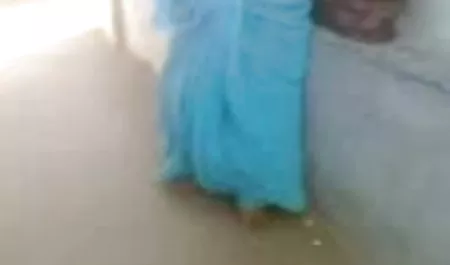 सेक्सी सेक्सी फिल्म लोड कर दो त्रिगुट