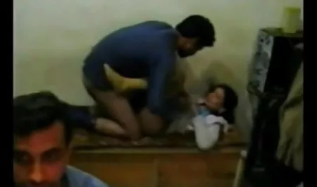 नीली लेगिंग की पोशाक, एक सुंदर श्यामला साहसपूर्वक अपने आप को एक परिपक्व परिपक्व जोड़े के गर्म आलिंगन के लिए देता है, सेक्स फिल्म चाहिए वीडियो जो एक गीला बिल्ली में एक फूहड़ लड़की को बेरहमी से चीरता है और मीठे शुक्राणु गधे के साथ तैयार होता है