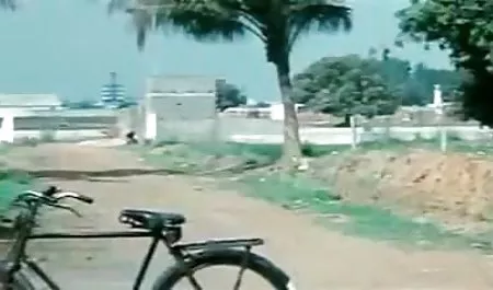 एक हिंदी सेक्सी मूवी दिखाओ काले आदमी के साथ मुकाबला