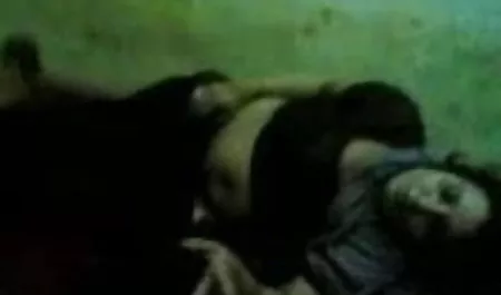 परिपक्व हॉलीवुड सेक्स फिल्म busty रूममेट Candi Kayne एक जवान आदमी गड़बड़