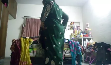 डिक आदमी हिंदी फिल्म सेक्सी बफ पर चढ़ा