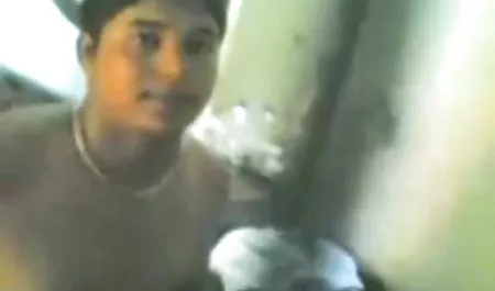 पूल फिल्म सेक्सी हिंदी फिल्म में पोर्न