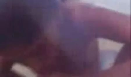 एक मासूम खूबसूरती को सेक्सी इंग्लिश पिक्चर दिखाइए चोदता है