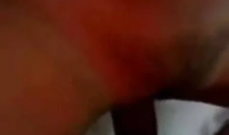 श्यामला के मुँह हिंदी फिल्म हीरोइन सेक्सी वीडियो में दो मोटे लंड