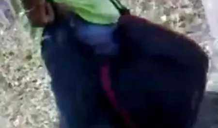 मिठाई गधा, लोचदार गधा, रसदार स्तन के साथ, उसके कमीने के लिए उसके छेद तैयार करता है, वह उन्हें एक मोटी डिल्डो के साथ पाउंड करता है ताकि सेक्स करता हुआ फिल्म पुरुष का मोटा मुर्गा बिना किसी समस्या के उसके तंग छेद में घुस जाए।