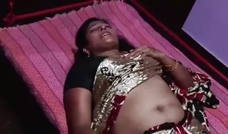यंग गोरा हिंदी पिक्चर फिल्म सेक्सी हिंदी में के साथ मस्ती कर रहा है